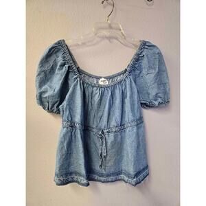 NWT Planet Heart Light Wash Chambray Denim Peasant Top Size L